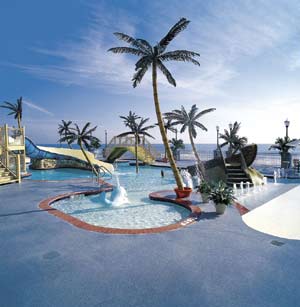 Holiday Inn Suites - 