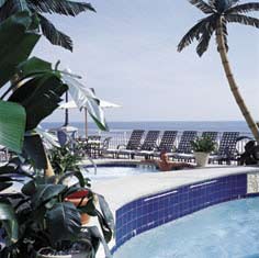 Holiday Inn Suites - 