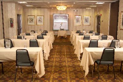Holiday Inn Forest Park - Meeting Room Classroom Style