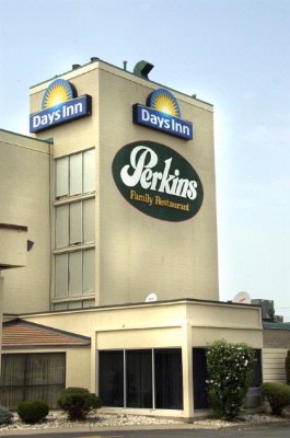 Days Inn St. Catharines Niagara - Exterior Entry