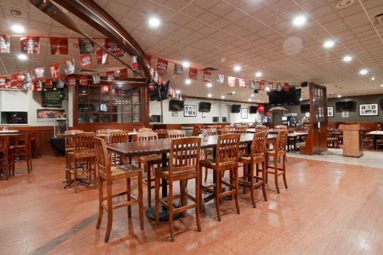 Holiday Inn St. Catharines Niagara - Vecera Restaurant