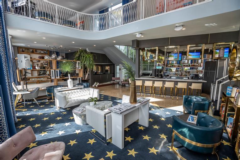 Catalina Hotel - Catalina Reception Lobby