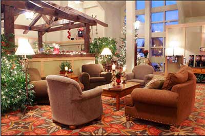 Hampton Inn & Suite - 