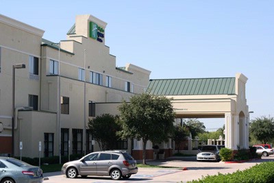 Holiday Inn Hotel & Suites - 