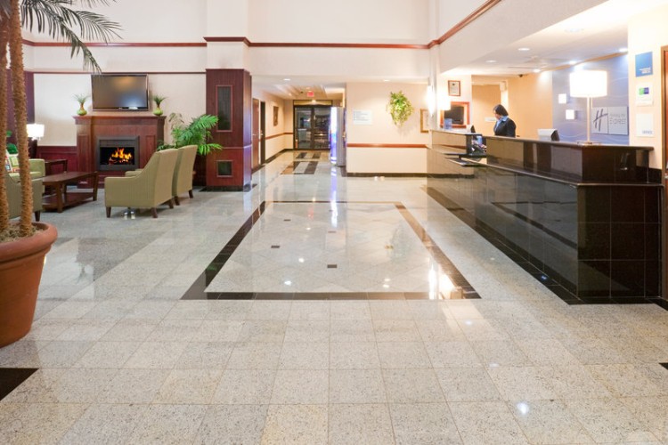 Holiday Inn Hotel & Suites - 