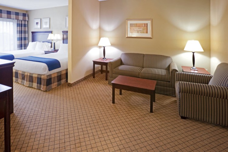 Holiday Inn Hotel & Suites - 