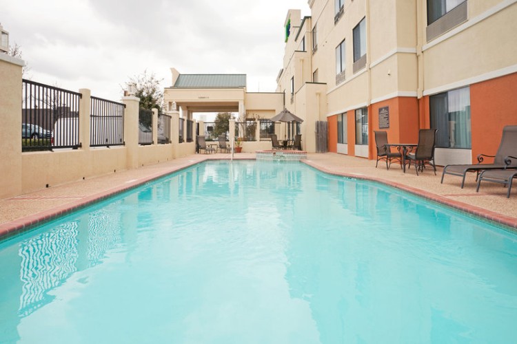 Holiday Inn Hotel & Suites - 