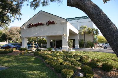 Hampton Inn Amelia Island - We Are Just A Walk To The Beach!!