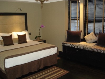 The Mansfield - Fireplace Suite