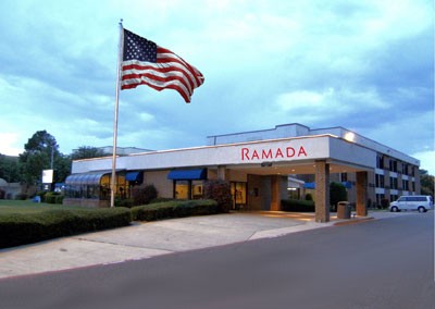 Holiday Inn Express - 