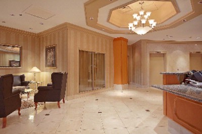 Holiday Inn Express Metrotown - Front Desk/reception