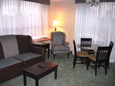 Holiday Inn Express Metrotown - One Bedroom Suite