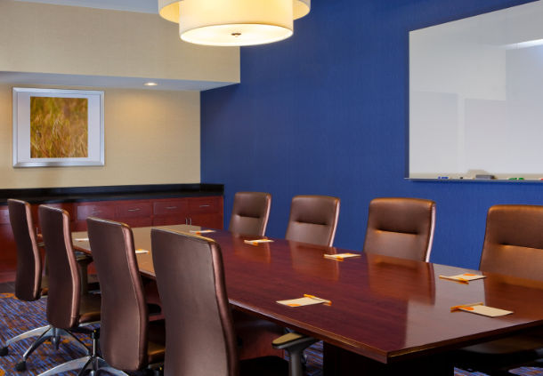 Courtyard by Marriott Downtown at Uab - Cy Uab Suite Parlor Room