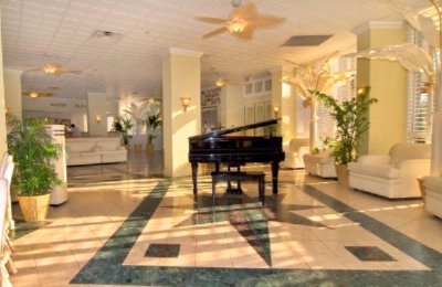 Grand Plaza Beachfront Resort Hotel - Elegant Lobby & Reception Area