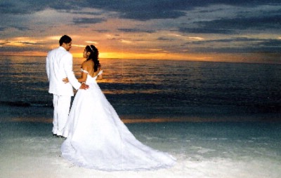 Grand Plaza Beachfront Resort Hotel - Beach Weddings & Receptions