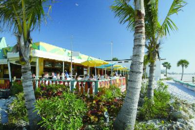 Holiday Inn Express & Suites Clearwater Us 19 N - Beach Dining Nearby