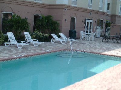 Holiday Inn Express & Suites Clearwater Us 19 N - Heated Pool