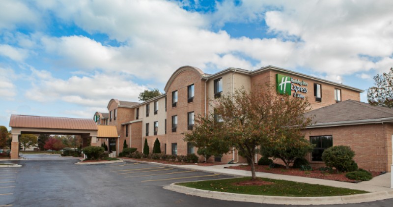 Holiday Inn Express & Suites - 