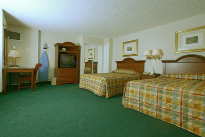 Ramada - Indoor Pool & Spa