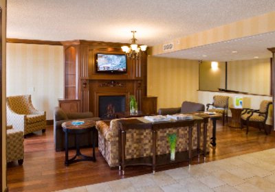 Comfort Inn & Suites - Lobby Lounge