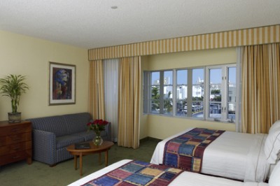 Courtyard by Marriott Miami Beach South Beach - 
