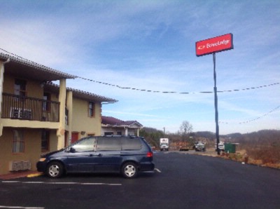 Red Carpet Inn - 