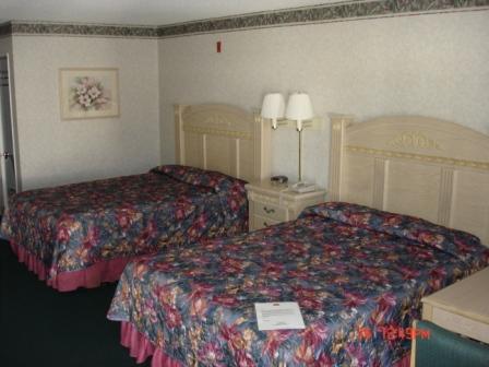 Ramada Limited Canoga Park - Single King Beds Or 2 Queen Beds Available