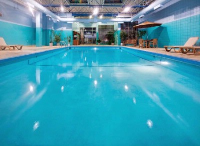 Holiday Inn Downtown Mercy Campus - Indoor Heated Pool