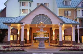 Chateau Vaudreuil Suites Hotel - 