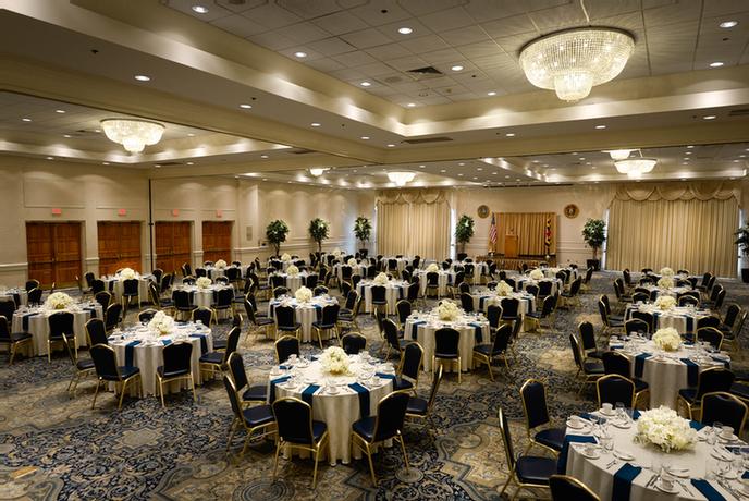 Clarion Resort Fontainebleau Hotel - 