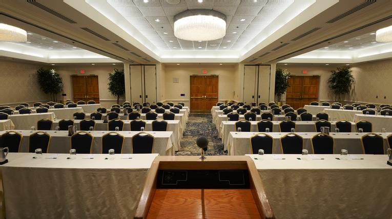 Clarion Resort Fontainebleau Hotel - 