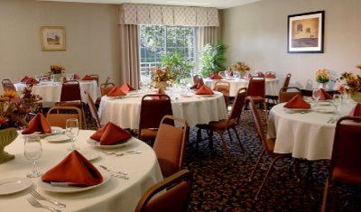 Holiday Inn Express by The River - Willamette Room Features 800 Sq. Ft. Of Flexible Meeting Space With A View!