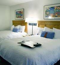 Hampton Inn & Suites Scottsdale - Our New Bedding In Our Spacious Guest Rooms