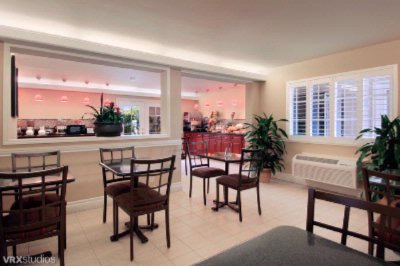 Best Western Ontario Airport - Deluxe Upgraded Continental Breakfast