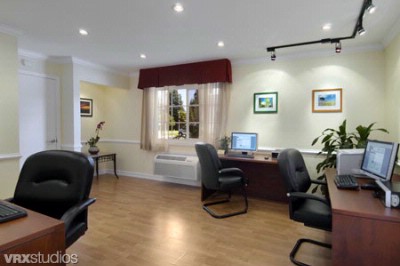 Best Western Ontario Airport - Complimentary Business Center