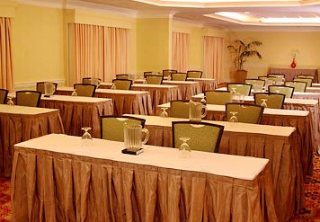 Courtyard by Marriott Downtown - 