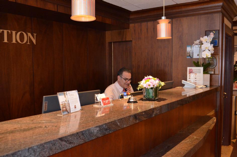 Norwalk Inn & Conference Center - 