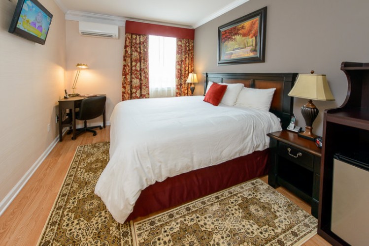 Norwalk Inn & Conference Center - 