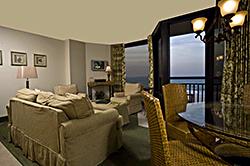 Shell Island Oceanfront Suites - 