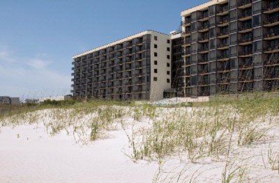 Shell Island Oceanfront Suites - 