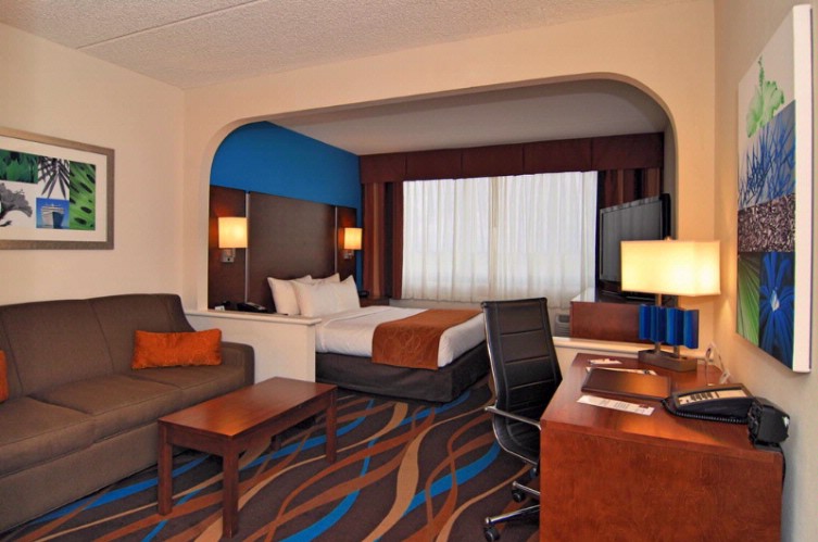 Comfort Suites Airport & Cruise Port - Standard Suite - 1 Queen Bed/1 Full-size Sofabed