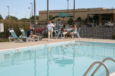 Hampton Inn Dover - Out Door Swimming Pool