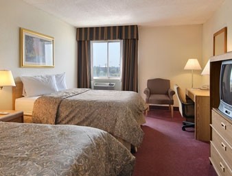 Ramada Fairview Heights - 
