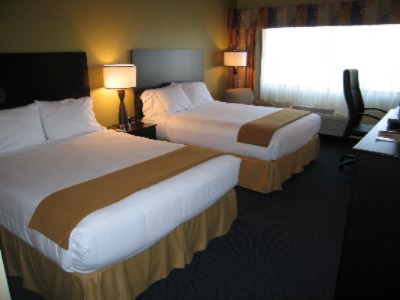 Holiday Inn Express Hotel & Suites - Redecorated Guestrooms Include Pillow-top Mattresses & Micro/frig