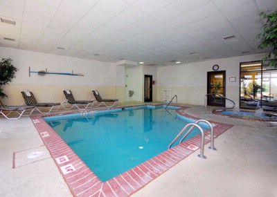 Comfort Suites Laurel Lakes - In-door Heated Pool