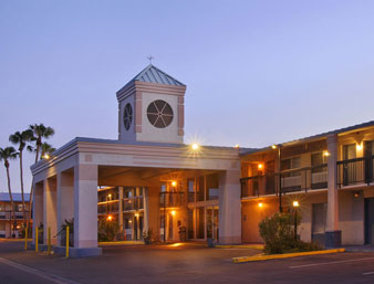 Howard Johnson Inn - 