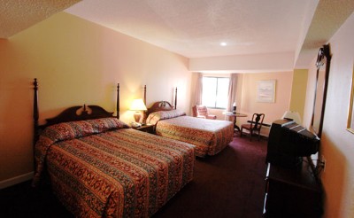 Oak Inn - Double Room W/ Queen Beds