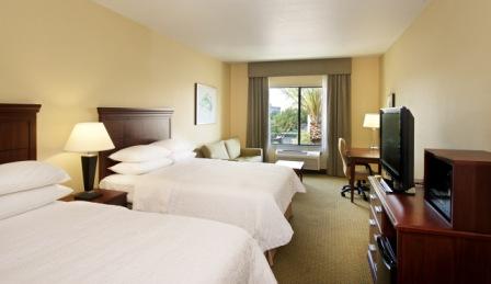Hampton Inn Phoenix Airport North - King Bed Guest Room