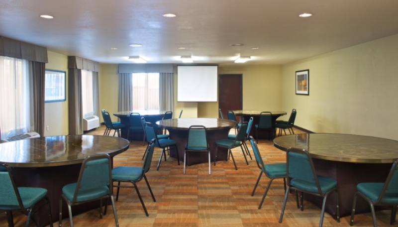 Hampton Inn Phoenix Airport North - Our Red Mountain Room Can Handle Your Meeting Room Needs