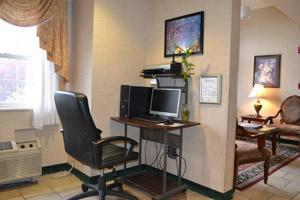 Baymont Inn & Suites Toledo / Perrysburg - Business Center